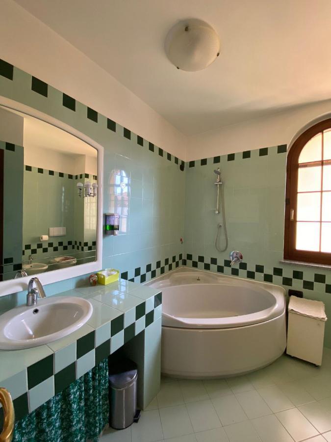 Villa Aurora Quargnento Ngoại thất bức ảnh